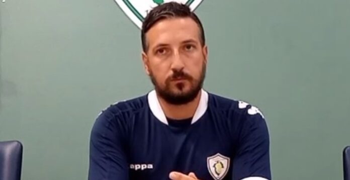 Βαγγέλης Τσιώλης