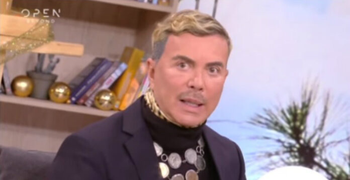 Λάκης Γαβαλάς
