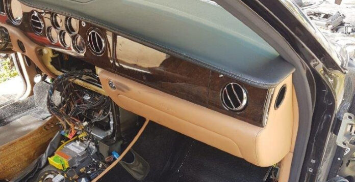 Απάτη με κλεμμένα αυτοκίνητα